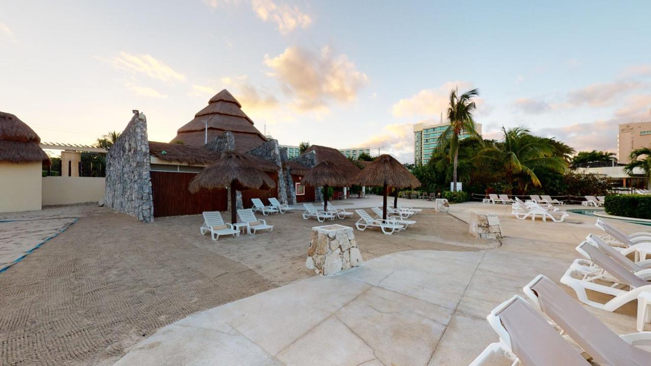Grand Park Royal Cozumel Hotel Eksteriør billede Beach at the Grand Palladium Hotel